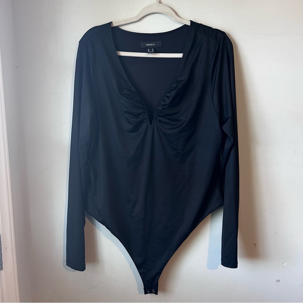Forever 21 Women’s Black Long Sleeve V-Neck Bodysuit Size 3X